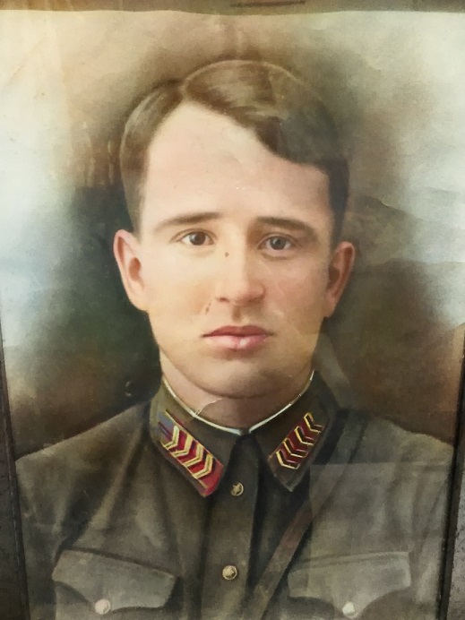 Николай Евграфович Смирнов: бесстрашный разведчик, первым ворвавшийся в оккупированный фашистами Морозовск